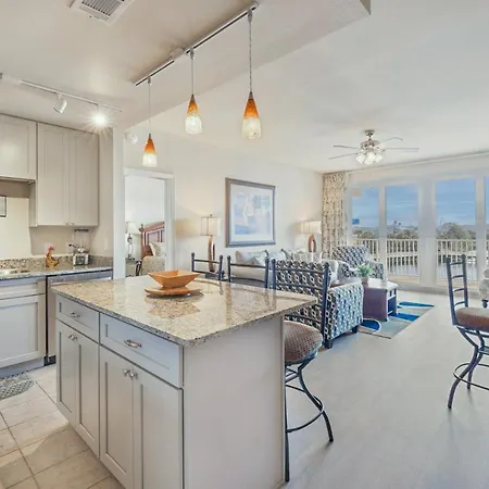 Stunning Resort Low Floor Condo! Sleeps 8! Steps 2 Beach & Restaurants! By Dolce Vita Getaways Pcb